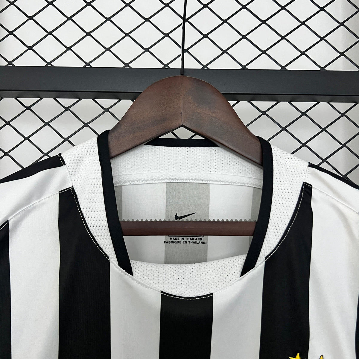 Retro Juventus Jersey 2003-04 Home Football Kit Soccer Jersey