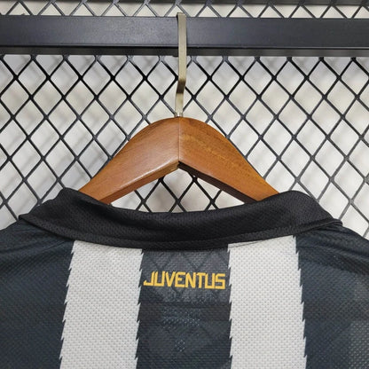 Retro Juventus Jersey Home Kit 2010/11 Football Soccer Shirt